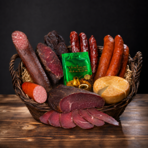 Suho Meso im Vordergrund des Geschenkkorbs
